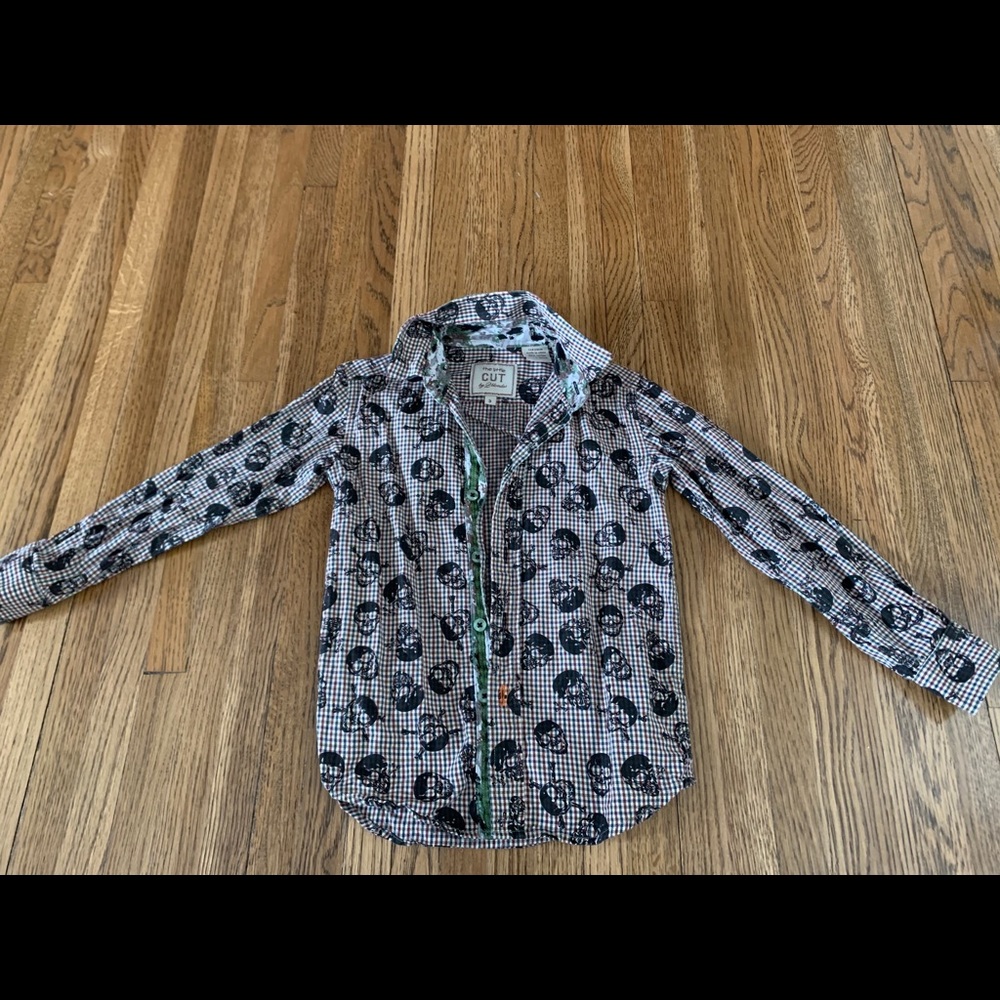 Boys button down shirt skulls and crossbones